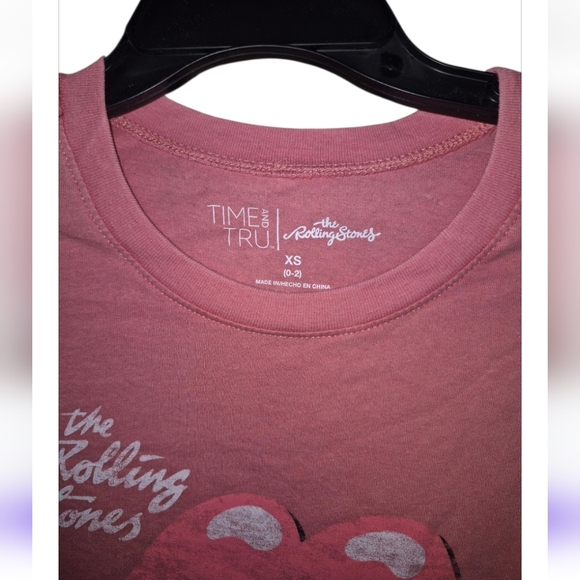 Time and Tru Pink Rolling Stones Tee - Picture 3 of 5